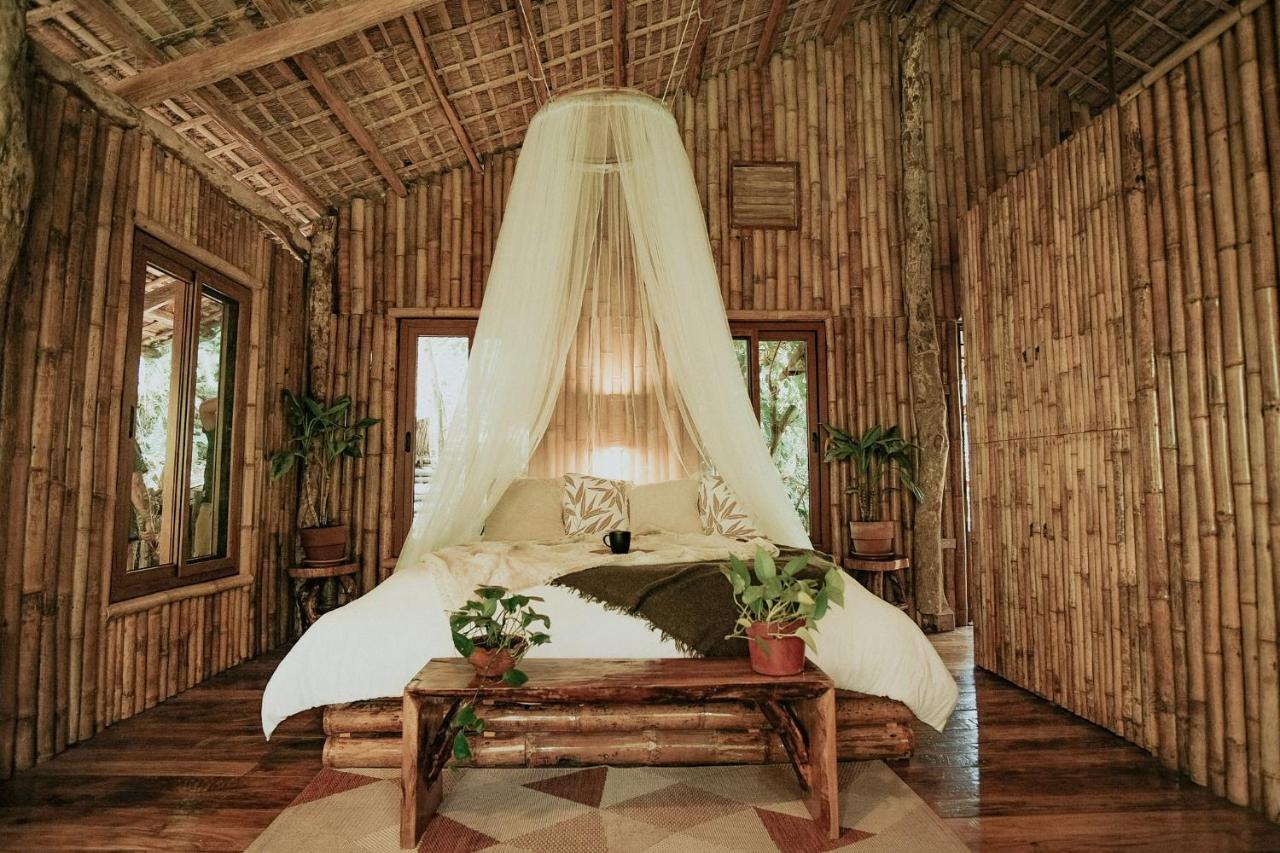 Villa Treehouse De Valentine Balamban Esterno foto