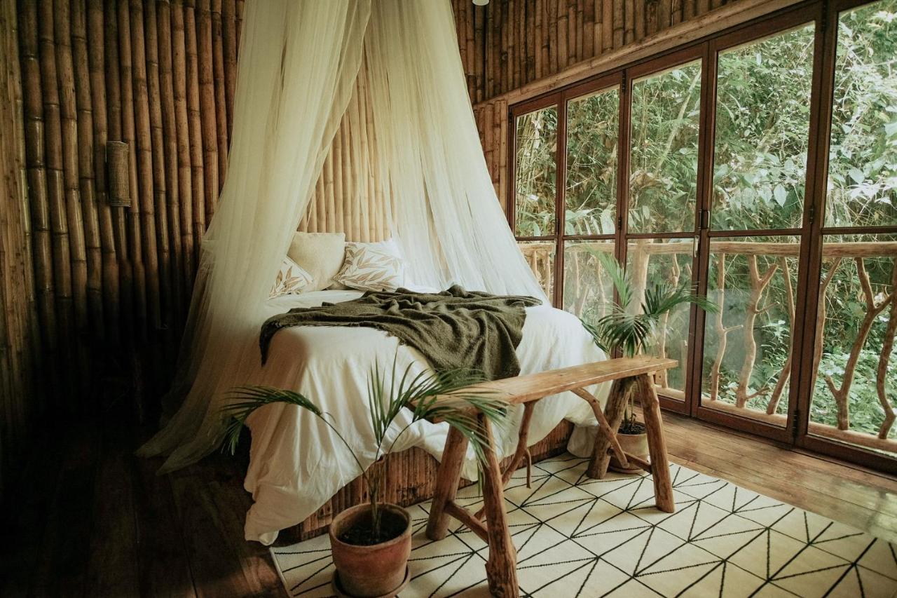Villa Treehouse De Valentine Balamban Esterno foto