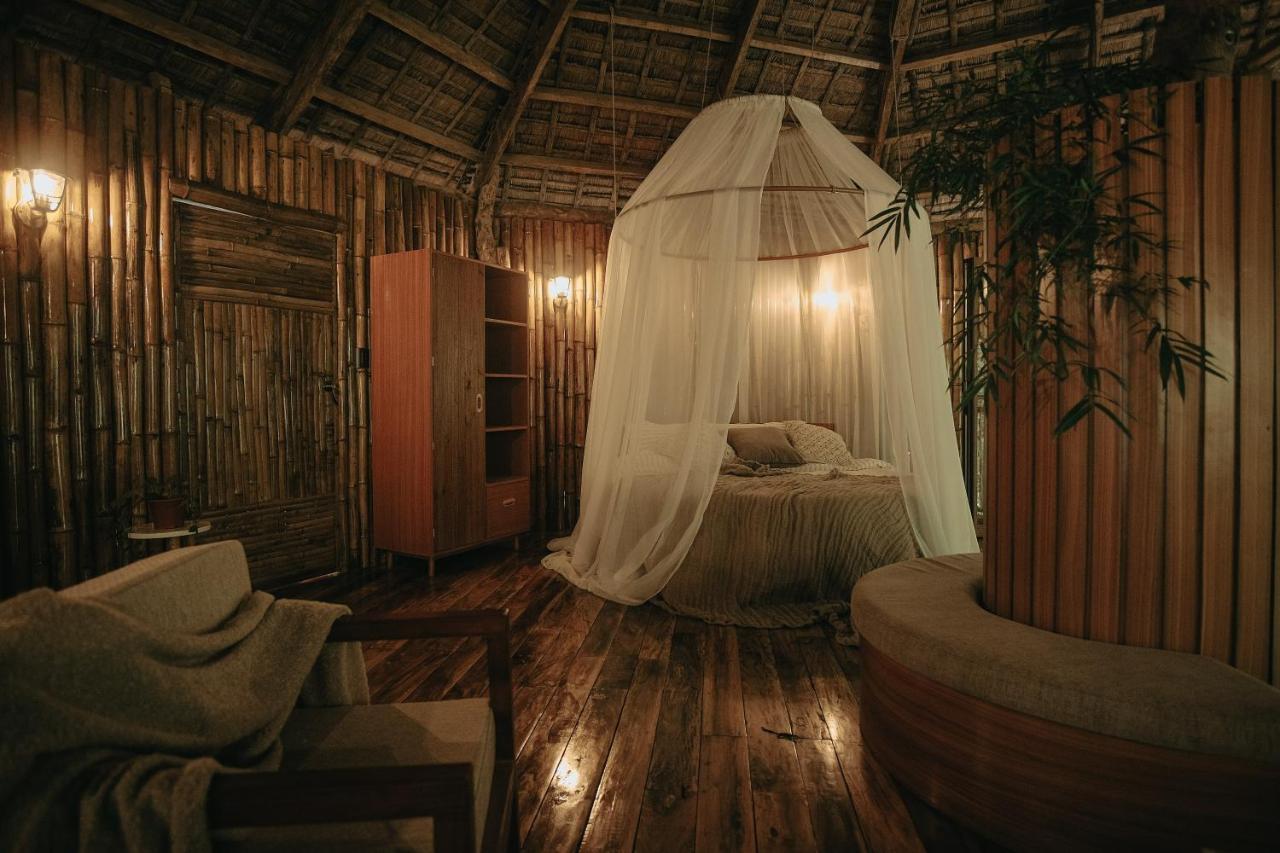 Villa Treehouse De Valentine Balamban Esterno foto