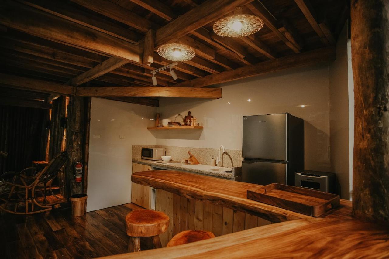 Villa Treehouse De Valentine Balamban Esterno foto