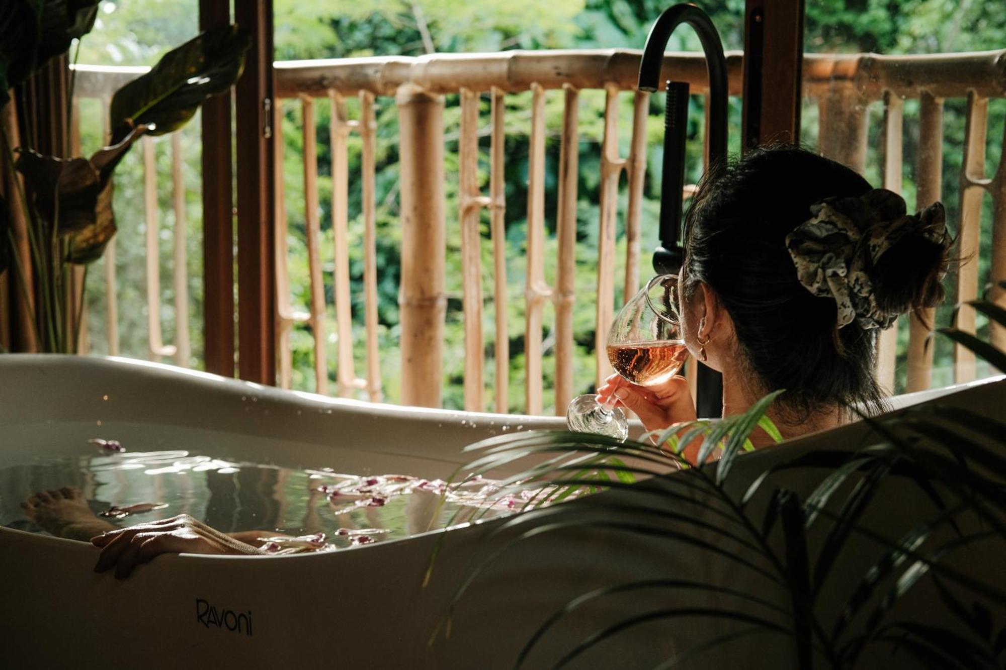 Villa Treehouse De Valentine Balamban Esterno foto