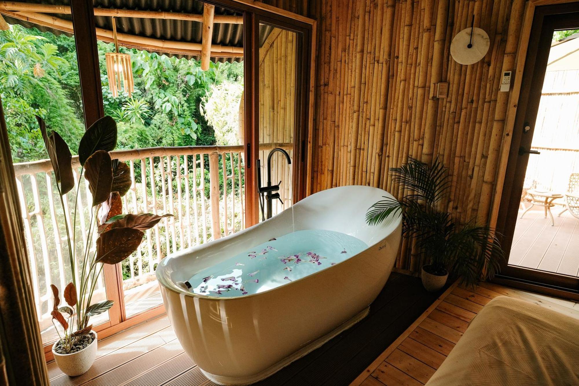 Villa Treehouse De Valentine Balamban Esterno foto